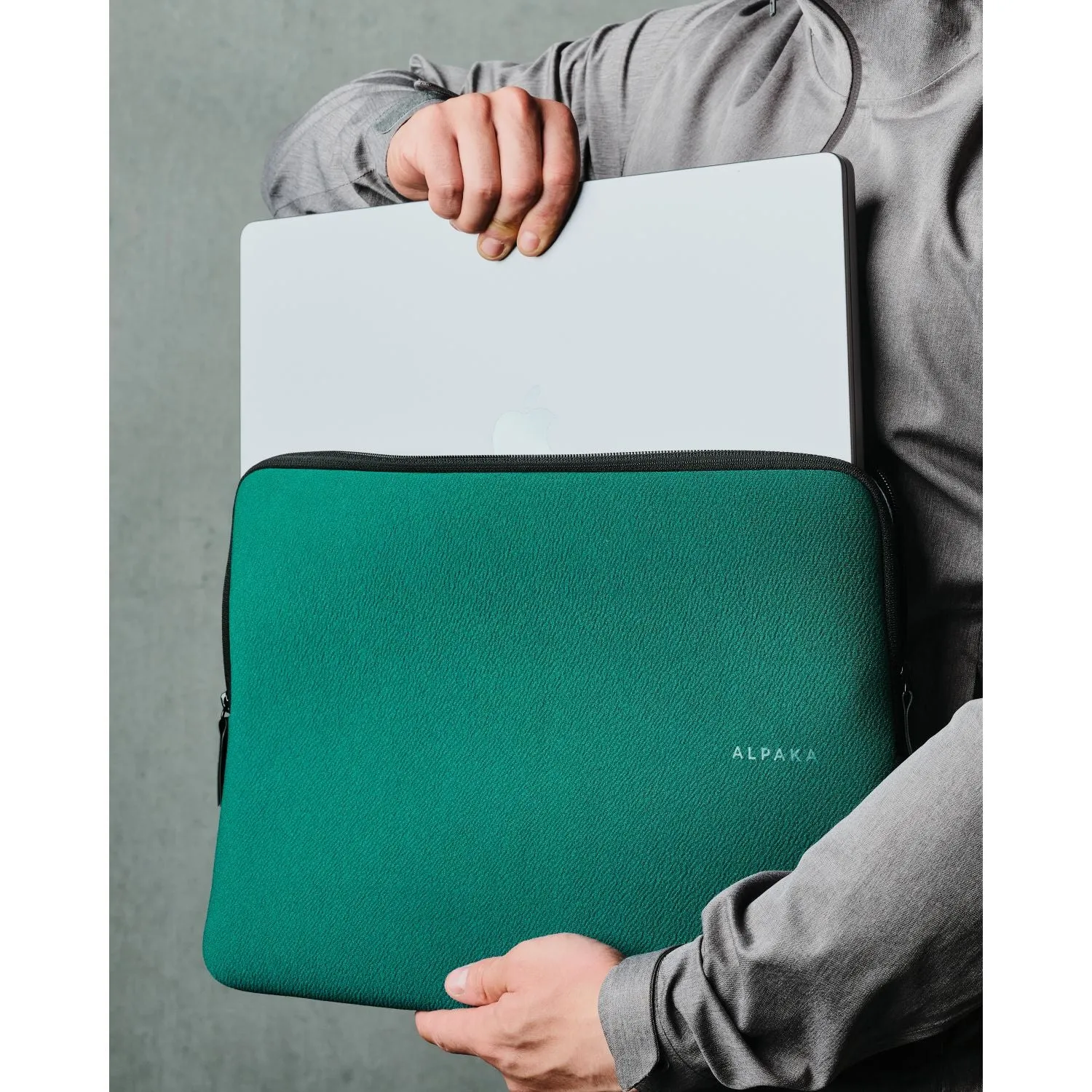 ALPAKA Slim Laptop Sleeve 16"