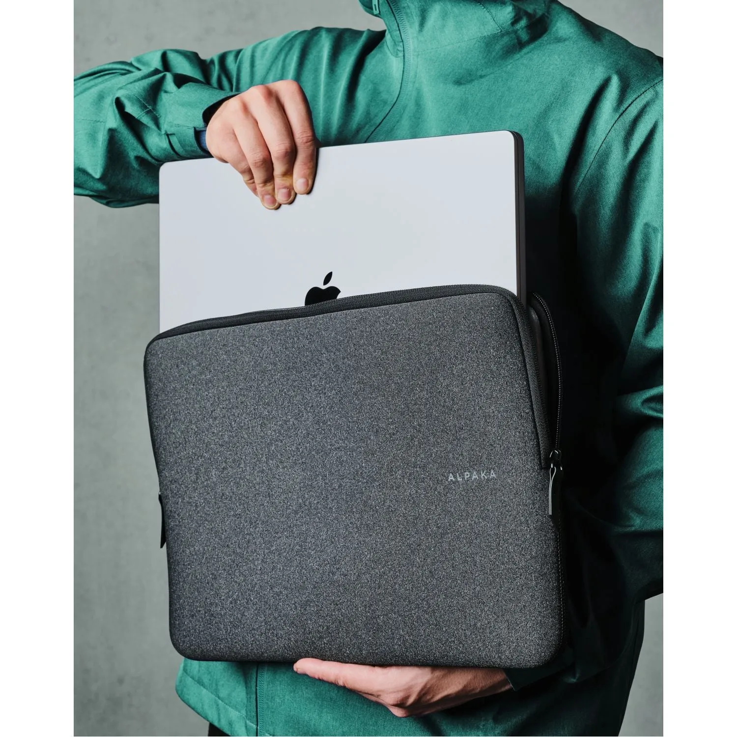 ALPAKA Slim Laptop Sleeve 16"