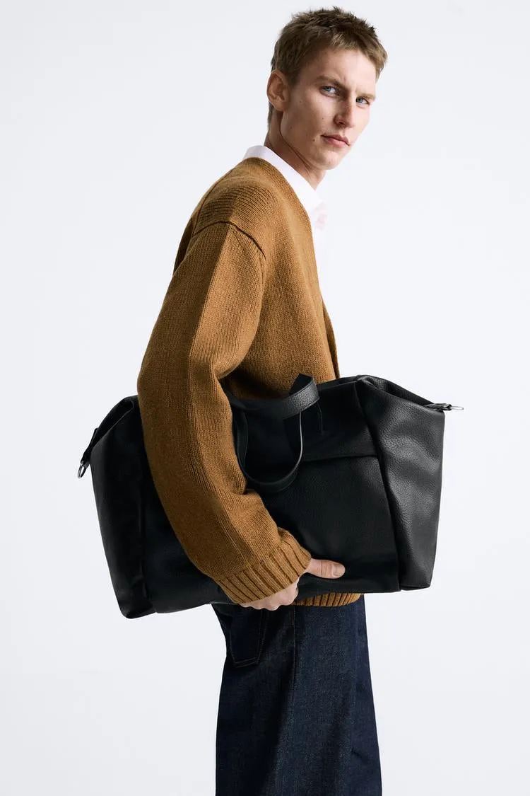 Ari Weekender Bag