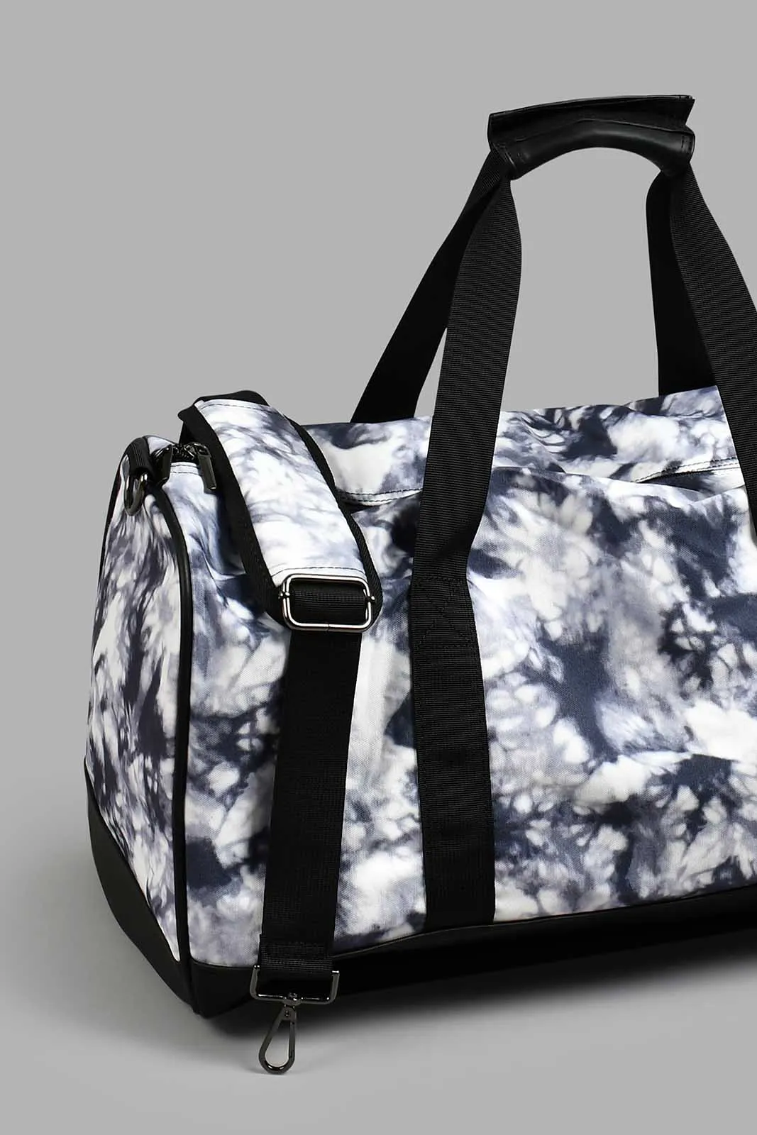 Black And White Printed Duffel Bag (19.5")