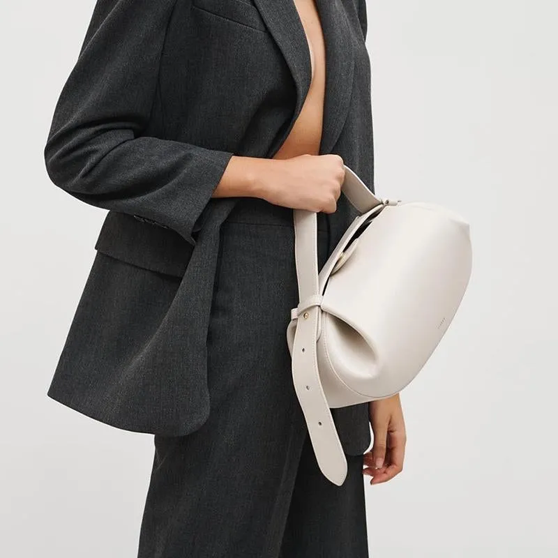 Guinevere | Sculpted Brown Leather Shoulder Bag – Modern Elegance & Artistic Sophistication