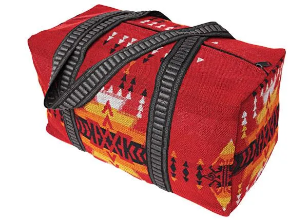 <font color="red">OVERSTOCK!!</font> 6 Beautiful Weekender Bags! Only $16 ea!