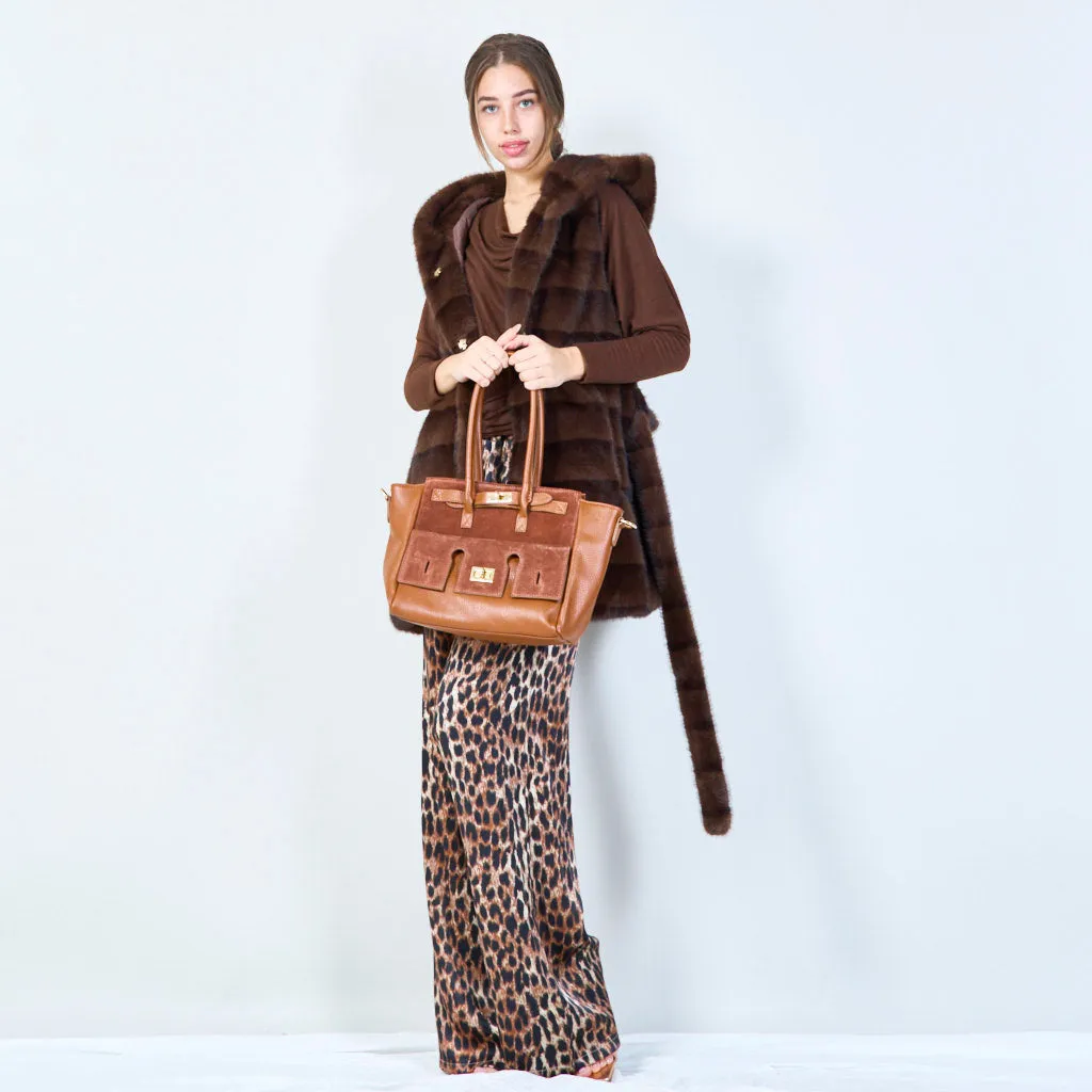 Structured leather tote bags with lock detail wholesale