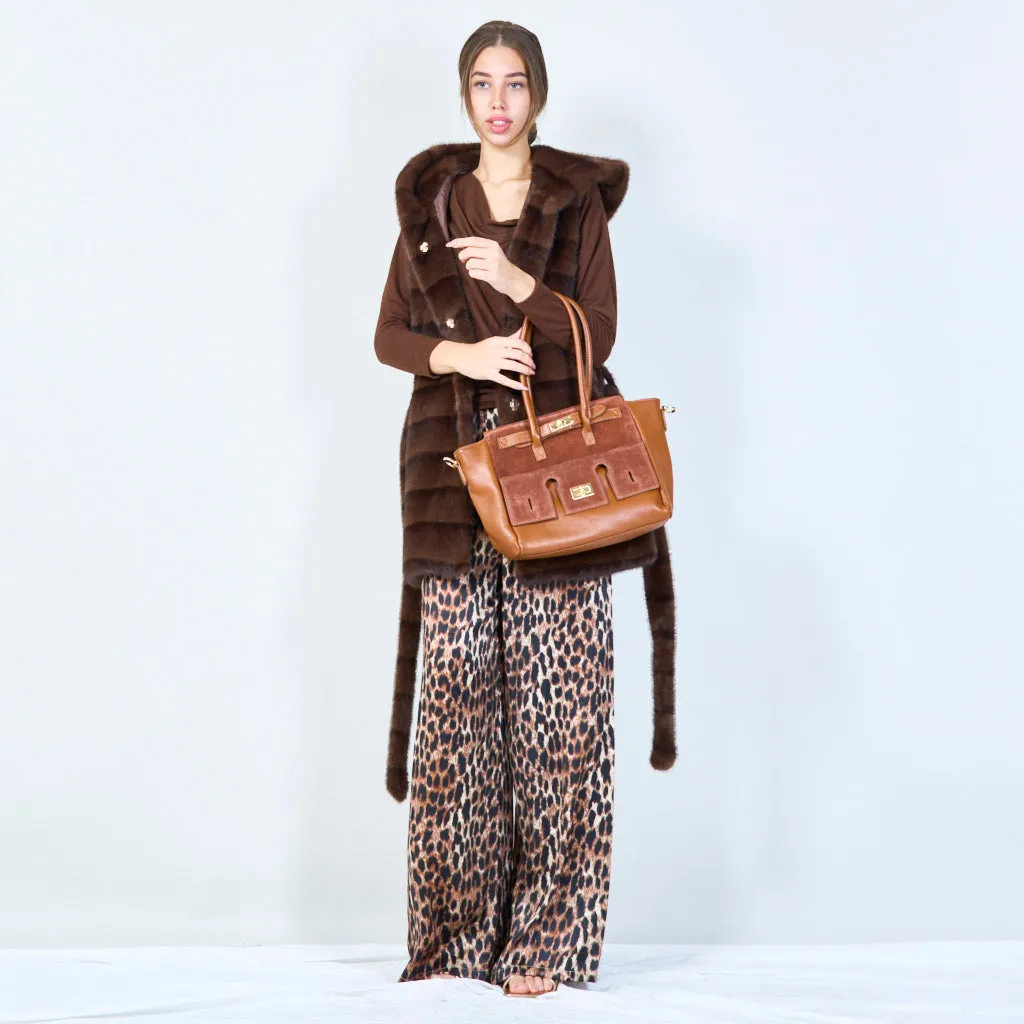 Structured leather tote bags with lock detail wholesale