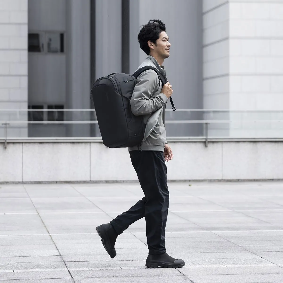 Thule Subterra 2 Convertible Carry-on Bag 40L