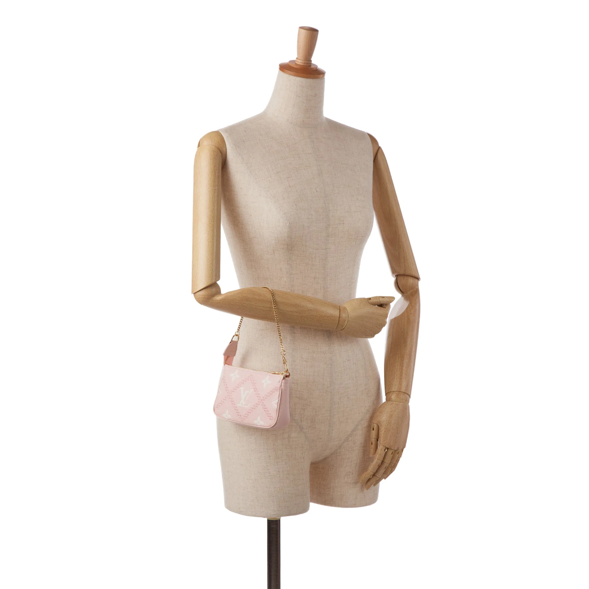 Trendy Inspired Louis Vuitton Broderies Pochette Accessoires Mini Pink Giant Monogram Empreinte